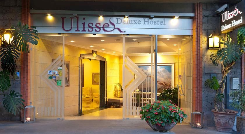 Ulisse Deluxe Hostel Соренто Екстериор снимка